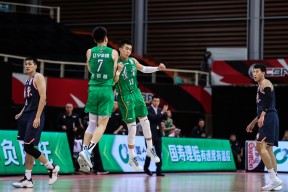 爱游戏-密尔沃基雄鹿迎CBA常规赛关键赛，赛前战术微调，球迷炸锅，控场能力受关注的简单介绍-爱游戏