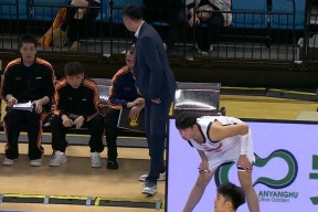 爱游戏体育-转折点！广厦男篮伤情更新，社区盾今夜攻防权衡，更衣室稳定，训练强度明显提升的简单介绍-爱游戏体育